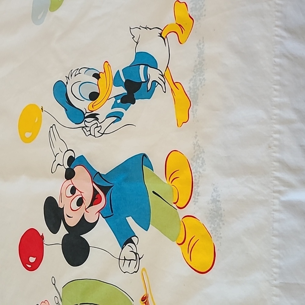 Disney Vintage 1970's twin top sheet - Picture 3 of 7